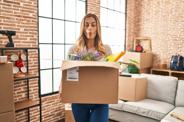 Young Blonde Woman Moving New Home Holding Cardboard Box Making — Stock Photo, Image