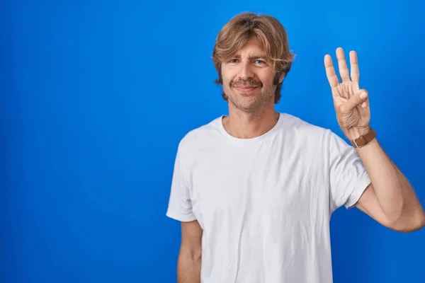 Middle Age Man Standing Blue Background Showing Pointing Fingers Number — Stock Photo, Image