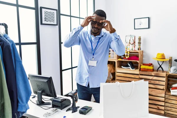 Young African Man Working Manager Retail Boutique Trying Open Eyes — Stock Photo, Image