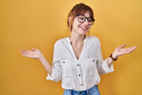 Young Beautiful Woman Wearing Casual Shirt Yellow Background Smiling Showing — Fotografia de Stock