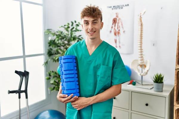 Young Caucasian Man Holding Foam Roller Working Pain Recovery Clinic — Stock Photo, Image