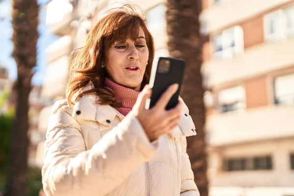 Middle Age Woman Smiling Confident Having Video Call Park — Stock Photo, Image