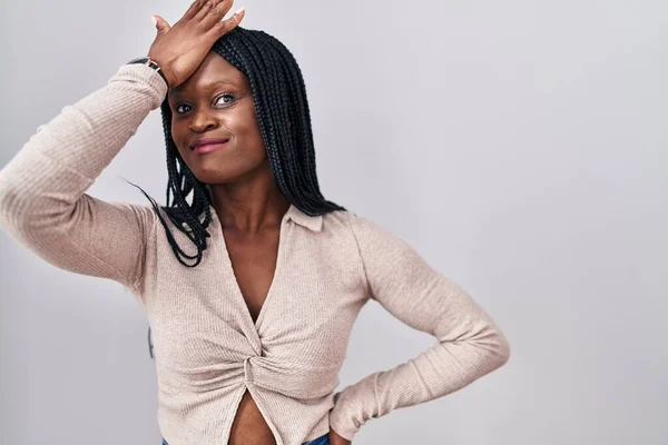 African Woman Braids Standing White Background Surprised Hand Head Mistake — Fotografia de Stock