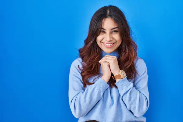 Hispanic Young Woman Standing Blue Background Laughing Nervous Excited Hands — Foto de Stock