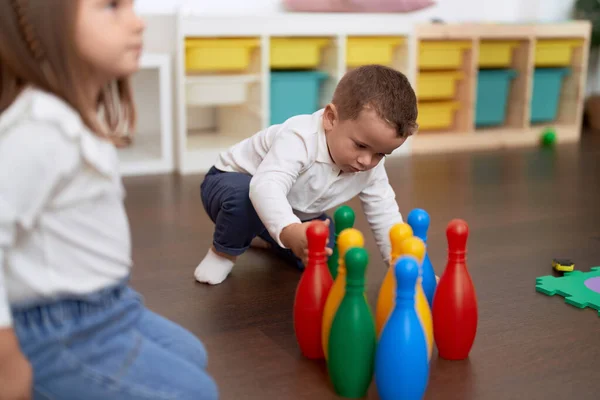 Adorable Girl Boy Sitting Floor Playing Bowling Kindergarten — Stock Photo, Image