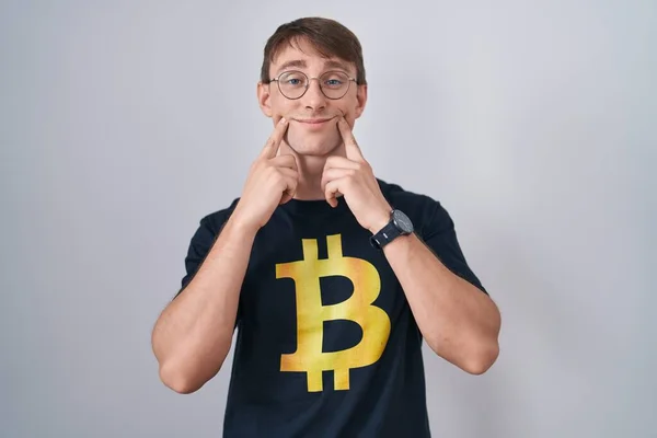 Caucasian Blond Man Wearing Bitcoin Shirt Smiling Open Mouth Fingers — Foto Stock