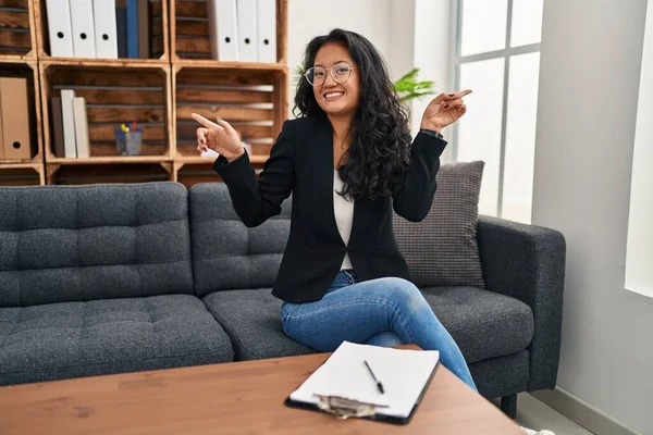Young Asian Woman Consultation Office Smiling Confident Pointing Fingers Different — Stock Photo, Image
