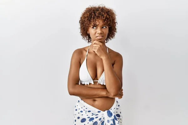 Young African American Woman Curly Hair Wearing Bikini Thinking Worried — Foto de Stock