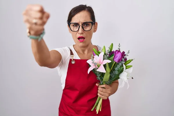 Middle Age Brunette Woman Wearing Apron Working Florist Shop Holding — Photo