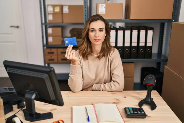 Young Woman Working Small Business Ecommerce Holding Credit Card Thinking — Stock Photo, Image