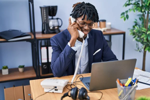 African American Man Business Worker Using Laptop Talking Telephone Office — Stock fotografie