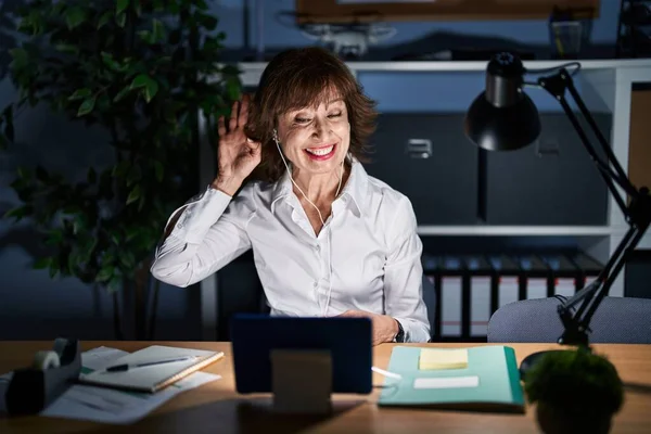 Middle Age Woman Working Office Night Waiving Saying Hello Happy — Stock fotografie