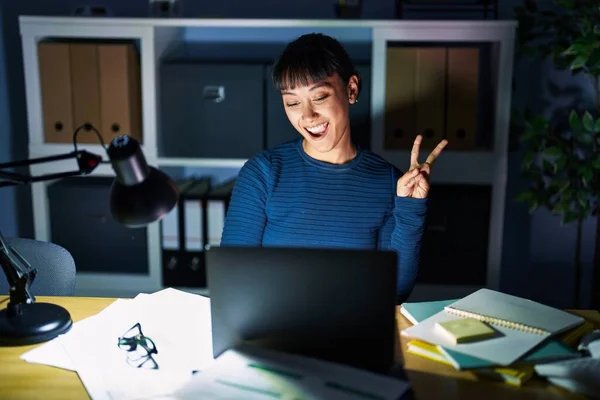 Young Beautiful Woman Working Office Night Smiling Happy Face Winking — 스톡 사진