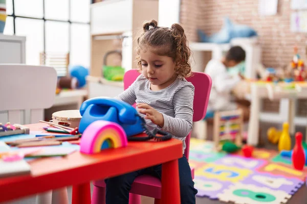 Adorable Caucasian Girl Playing Telephone Toy Sitting Table Kindergarten — Stock Photo, Image