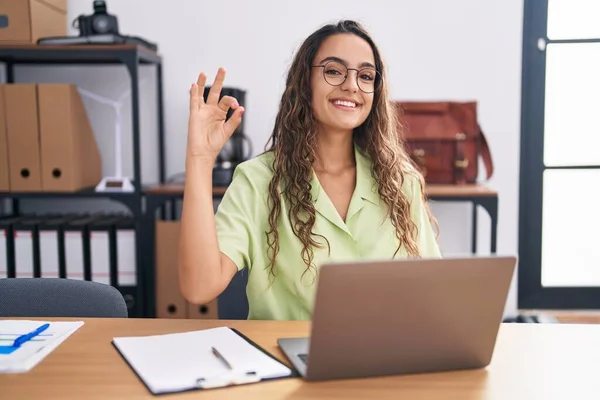 Young Hispanic Woman Working Office Wearing Glasses Smiling Positive Doing — Stock Photo, Image