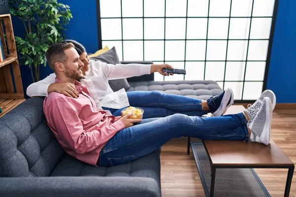 Man Woman Couple Watching Movie Sitting Sofa Home — Stockfoto