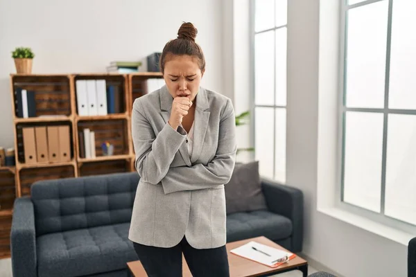 Young Hispanic Woman Working Consultation Office Feeling Unwell Coughing Symptom — Stok fotoğraf