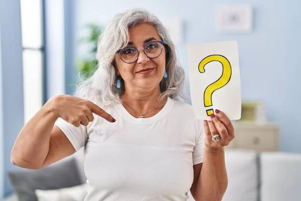 Middle Age Woman Grey Hair Holding Question Mark Pointing Finger — Stock Photo, Image