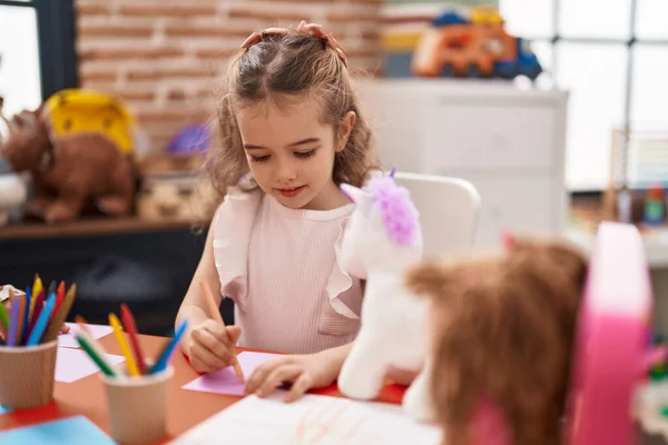 Adorable Caucasian Girl Student Sitting Table Drawing Paper Classroom — Stock Photo, Image
