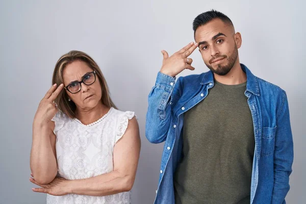 Hispanic Mother Son Standing Together Shooting Killing Oneself Pointing Hand — Stockfoto