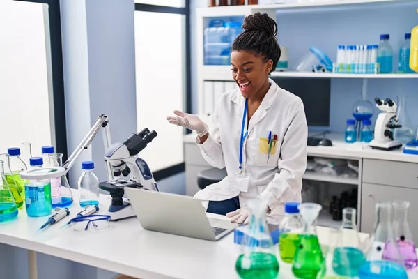 Young African American Braids Working Scientist Laboratory Laptop Celebrating Achievement — Stok fotoğraf