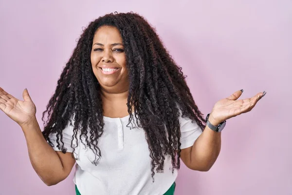 Size Hispanic Woman Standing Pink Background Clueless Confused Expression Arms — ストック写真
