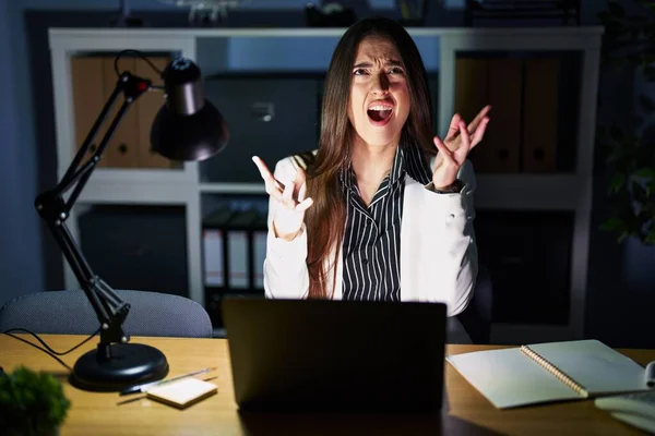 Young Brunette Woman Working Office Night Laptop Crazy Mad Shouting — Stockfoto