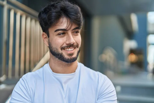 Young Hispanic Man Smiling Confident Looking Side Street — Stock Photo, Image