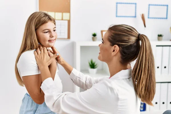 Woman Girl Pediatrician Patient Auscultating Throat Having Medical Consultation Clinic — Stockfoto
