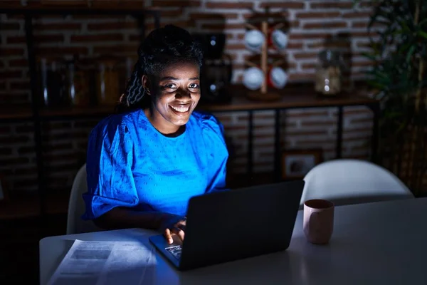 African American Woman Business Worker Using Laptop Working Home — ストック写真