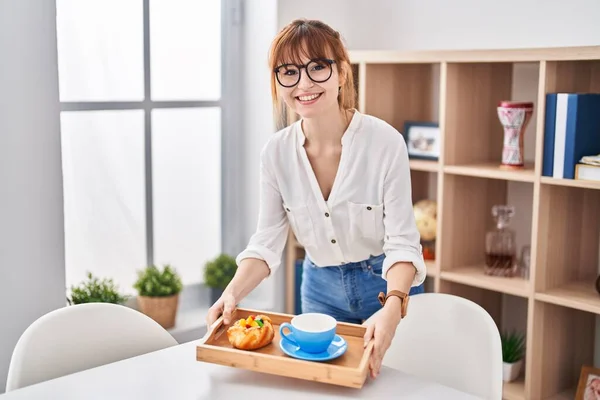 Young Woman Smiling Confident Holding Breakfast Tray Home — Stock fotografie