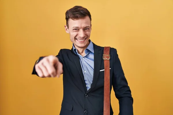 Caucasian Business Man Yellow Background Pointing You Camera Fingers Smiling — Stock Photo, Image