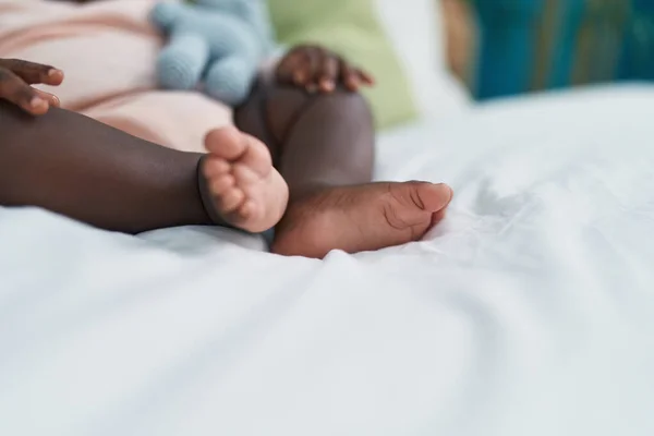 African American Baby Lying Bed Bedroom — Stock Photo, Image