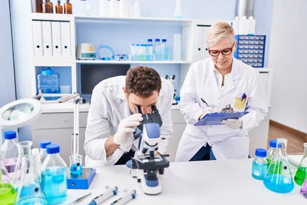 Mother Son Scientist Partners Working Laboratory — Stock Photo, Image