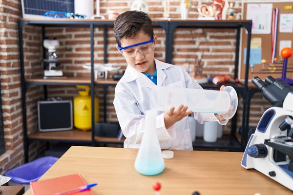 Adorable Hispanic Boy Student Pouring Liquid Test Tube Laboratory Classroom — Fotografia de Stock