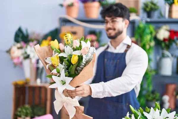 Young Hispanic Man Florist Holding Bouquet Flowers Florist Shop — Photo