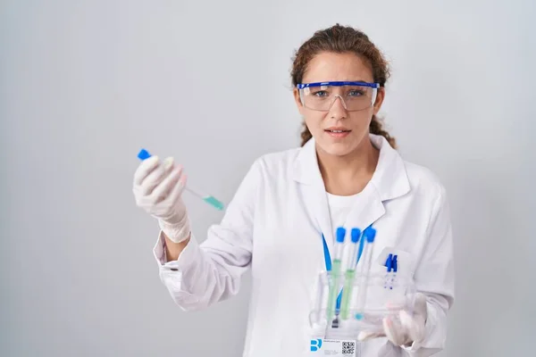Young Caucasian Scientist Woman Working Laboratory Samples Clueless Confused Expression — Stockfoto