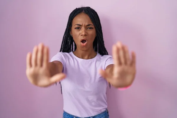 African American Woman Braids Standing Pink Background Doing Stop Gesture — 图库照片