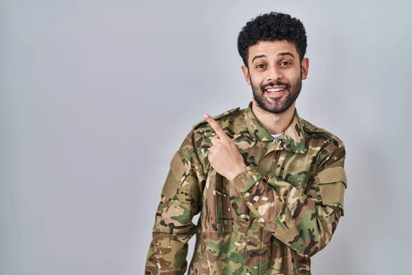 Arab Man Wearing Camouflage Army Uniform Big Smile Face Pointing — Foto de Stock