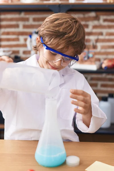 Adorable Caucasian Boy Student Pouring Liquid Test Tube Classroom — Stock Photo, Image