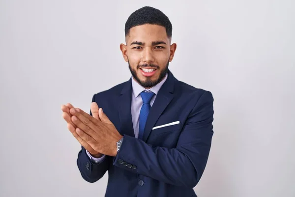 Young Hispanic Man Wearing Business Suit Tie Clapping Applauding Happy — Stock Photo, Image