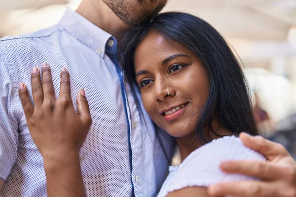 Man Woman Interracial Couple Hugging Each Other Street — Stok fotoğraf