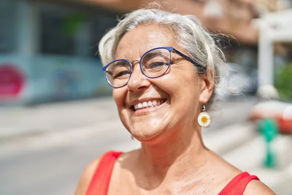Middle Age Grey Haired Woman Smiling Confident Looking Side Street —  Fotos de Stock