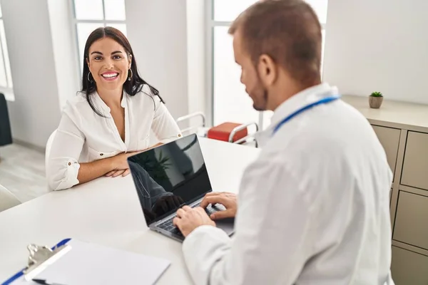 Young Hispanic Woman Doctor Looking Positive Happy Standing Smiling Confident — Stockfoto