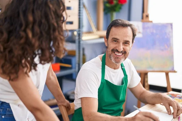 Man Woman Artists Smiling Confident Drawing Notebook Art Studio — Stockfoto