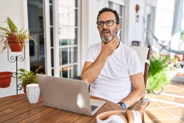 Middle Age Man Using Computer Laptop Home Touching Painful Neck — ストック写真