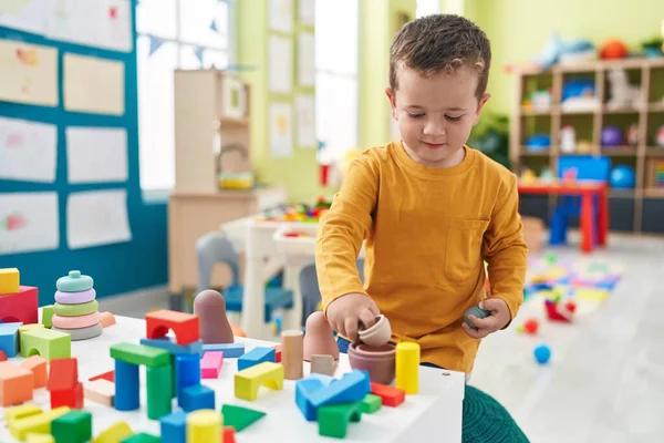 Adorable Caucasian Boy Playing Toys Sitting Floor Kindergarten — ストック写真