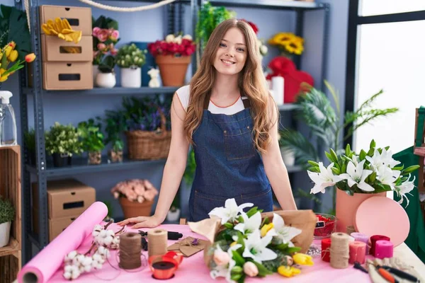 Young Woman Florist Smiling Confident Standing Florist Shop —  Fotos de Stock