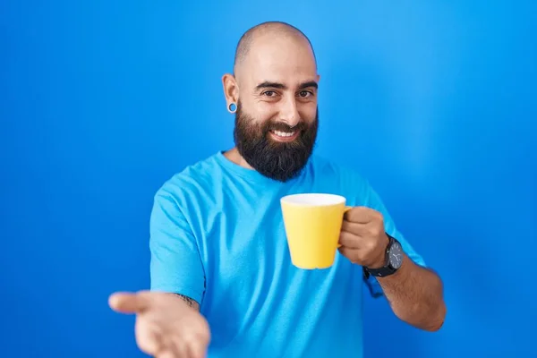 Young Hispanic Man Beard Tattoos Drinking Cup Coffee Smiling Cheerful — стоковое фото