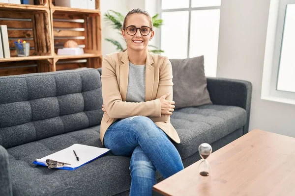 Young Woman Working Consultation Office Happy Face Smiling Crossed Arms — Stock Photo, Image